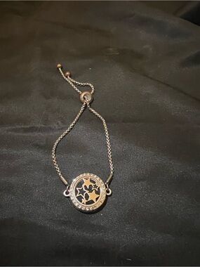 Adjustable Gold-Tone Star Disc Bracelet